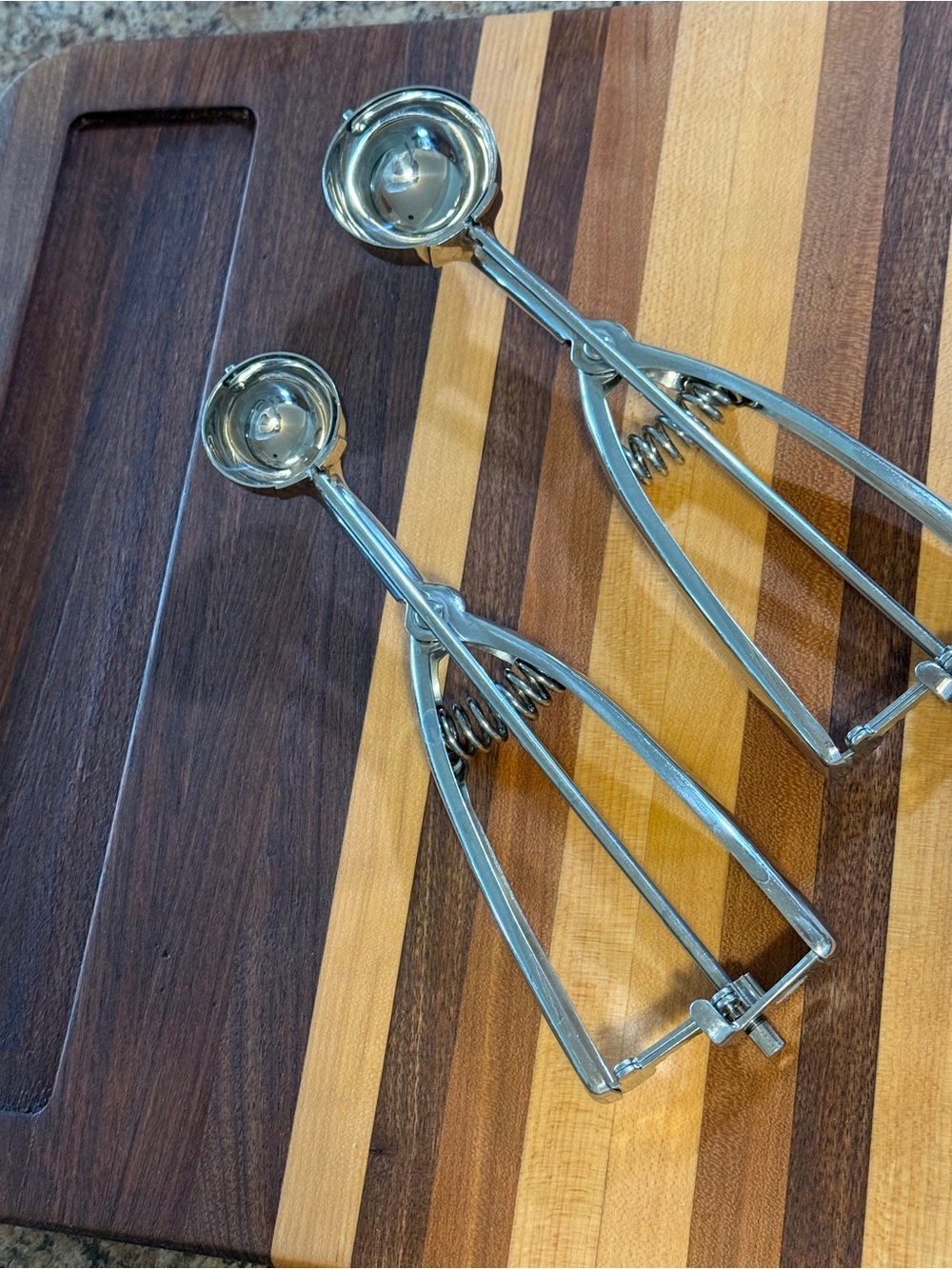 The Pampered Chef Stainless Steel Scoops Medium Large